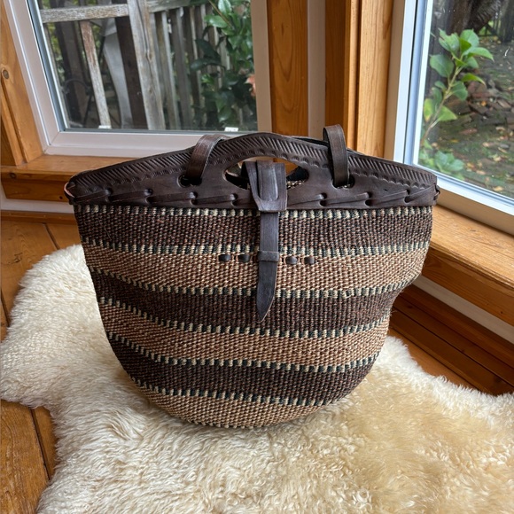 Vintage Brown Woven Leather-Trim Tote - Picture 3 of 11